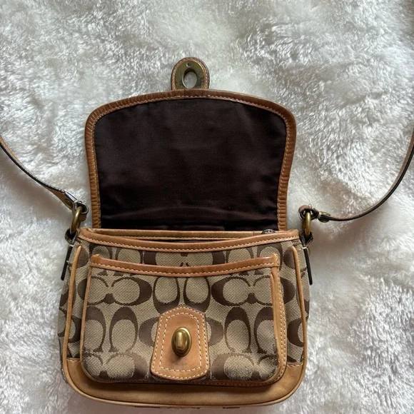 Coach Brown Tan Crossbody Bag - Picture 10 of 16